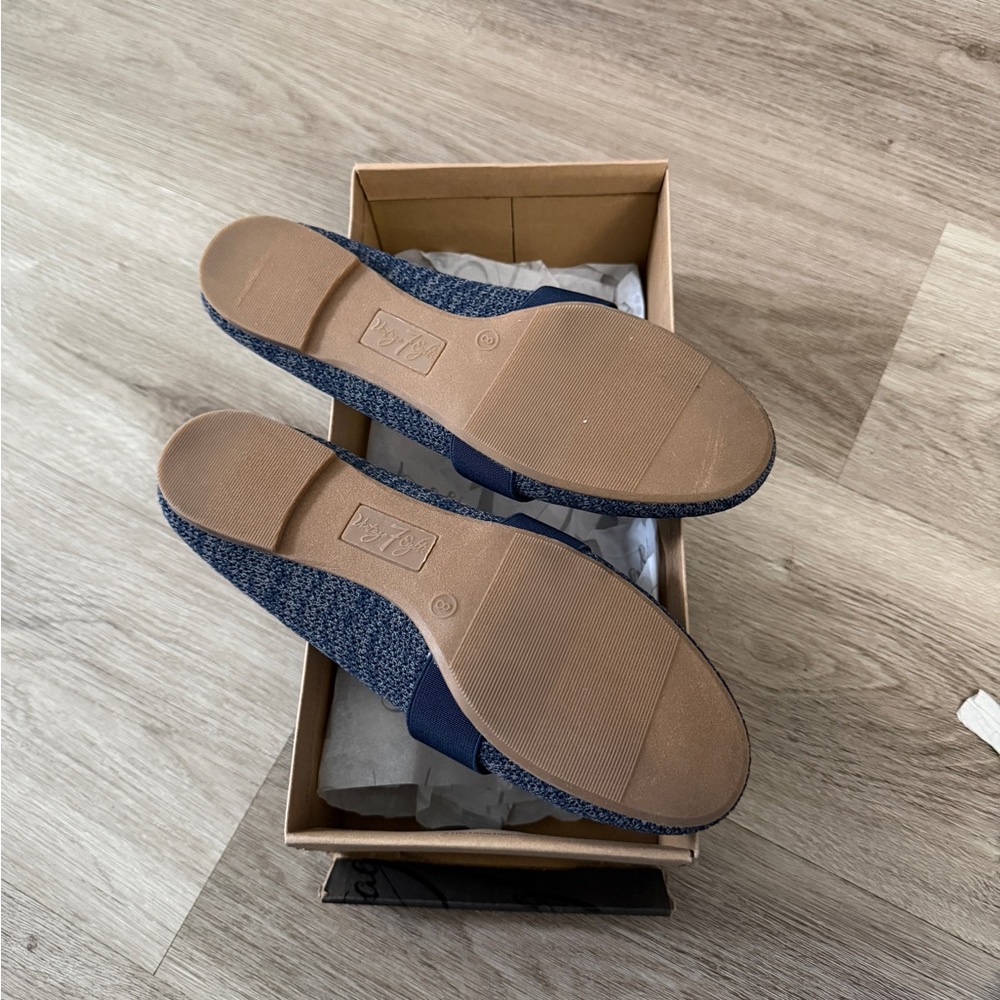Knit Slip-On Loafers Navy NWT and box Size 8 - Picture 2 of 4
